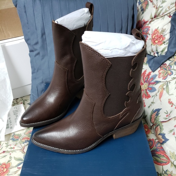 Anthropologie GeeWawa Tilly Chelsea Boot LAST CALL - Picture 4 of 4